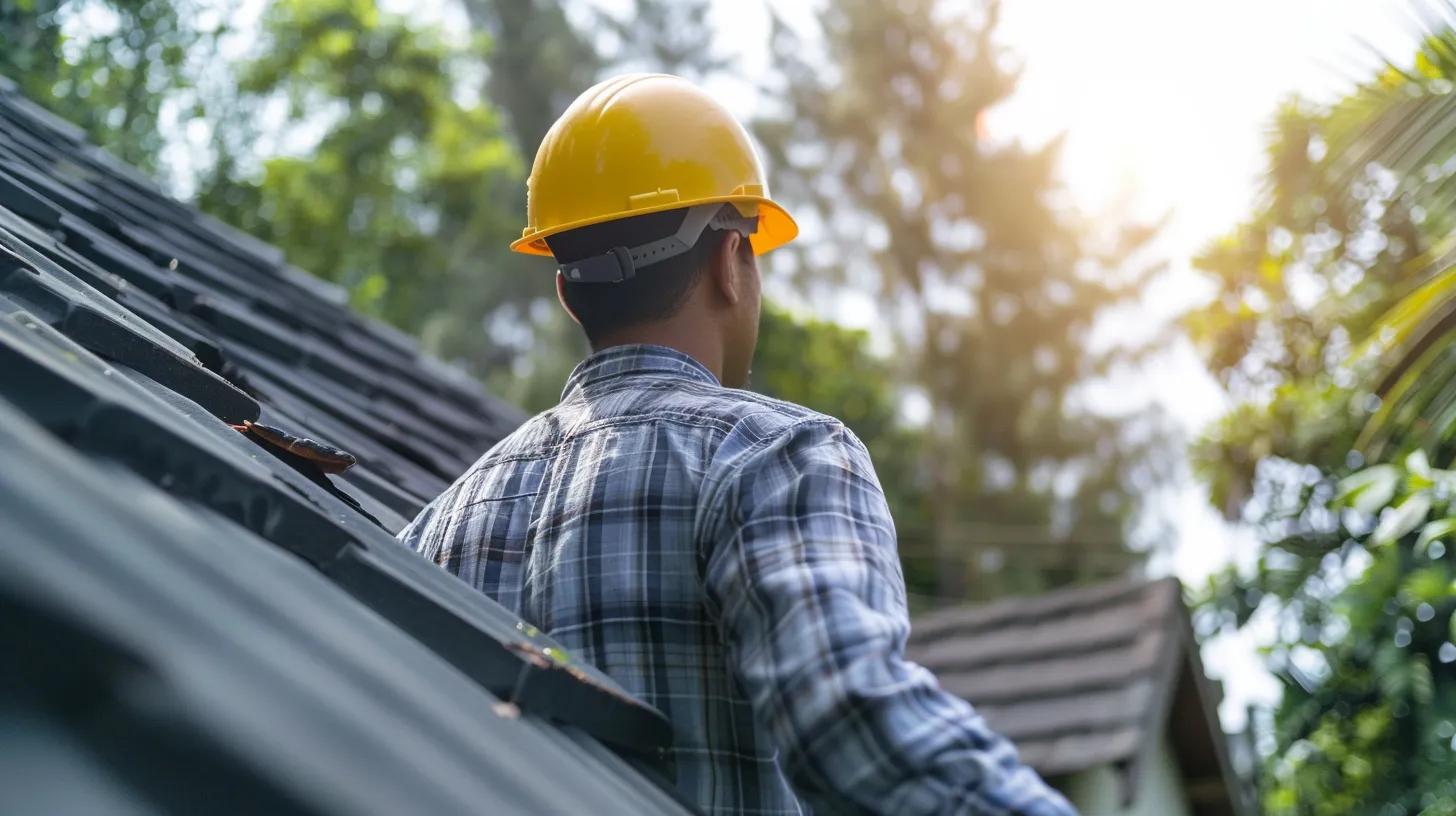 Home Inspector looking at the roof of a home in Sarasota County Florida